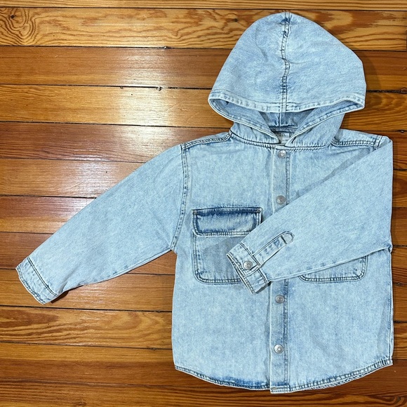ZARA Light Washed Snap Denim Distressed Hooded Jacket SZ 3-4 - Picture 3 of 12
